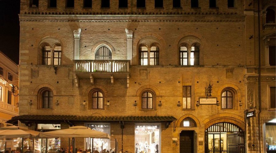 hotel di notte