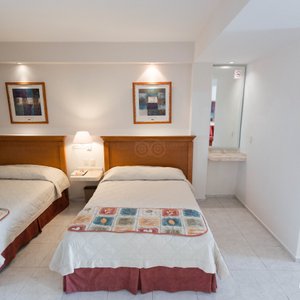 The Suite at the Hotel & Suites Nader