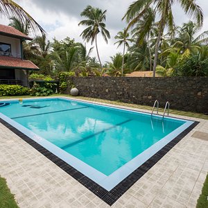 The Pool at the Sea Rock Villa