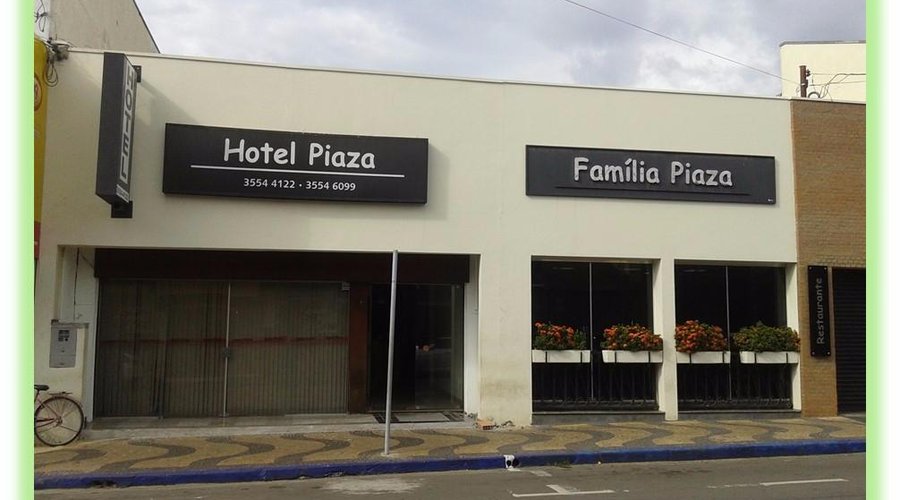 Fachada do hotel Piaza