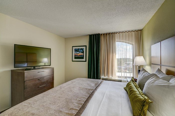 candlewood-suites-richmond-west-broad-an-ihg-hotel-117-1-2-7