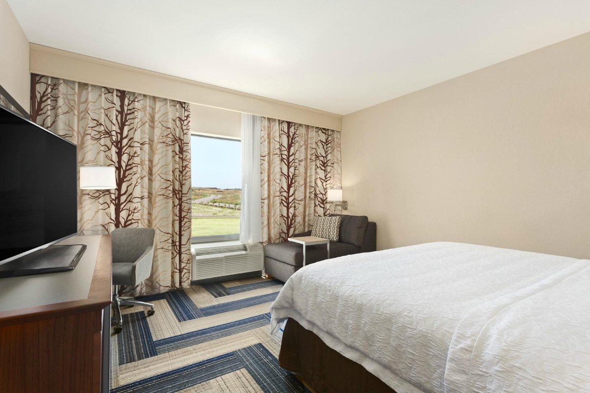 Hampton Inn Kennewick at Southridge - hotel rooms