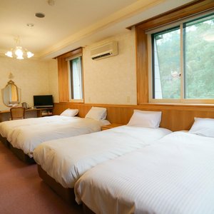 【新館：４ベッドルーム・ＷＩＦＩ接続可能】ファミリー旅行、女子旅に大人気のお部屋です。