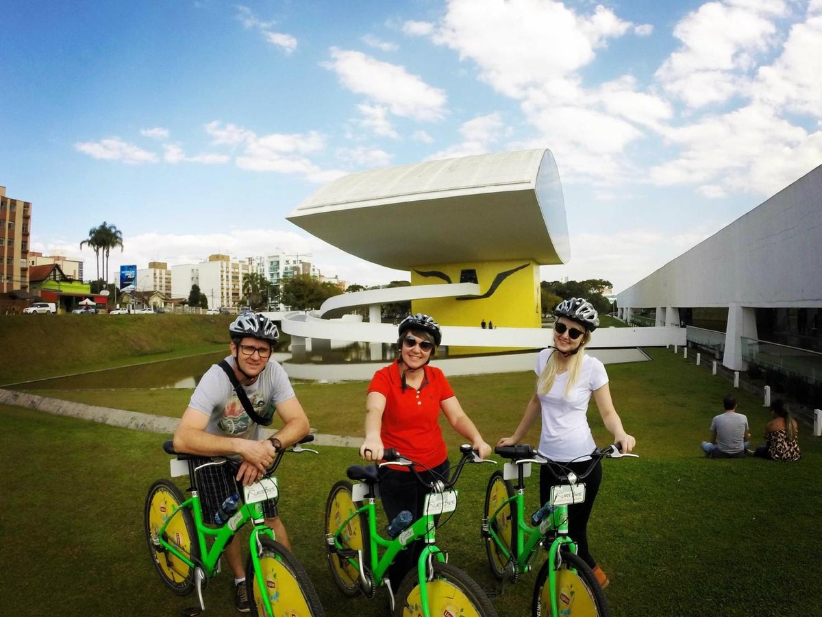 O que conhecer no Setor Histórico de Curitiba e ir de bicicleta?