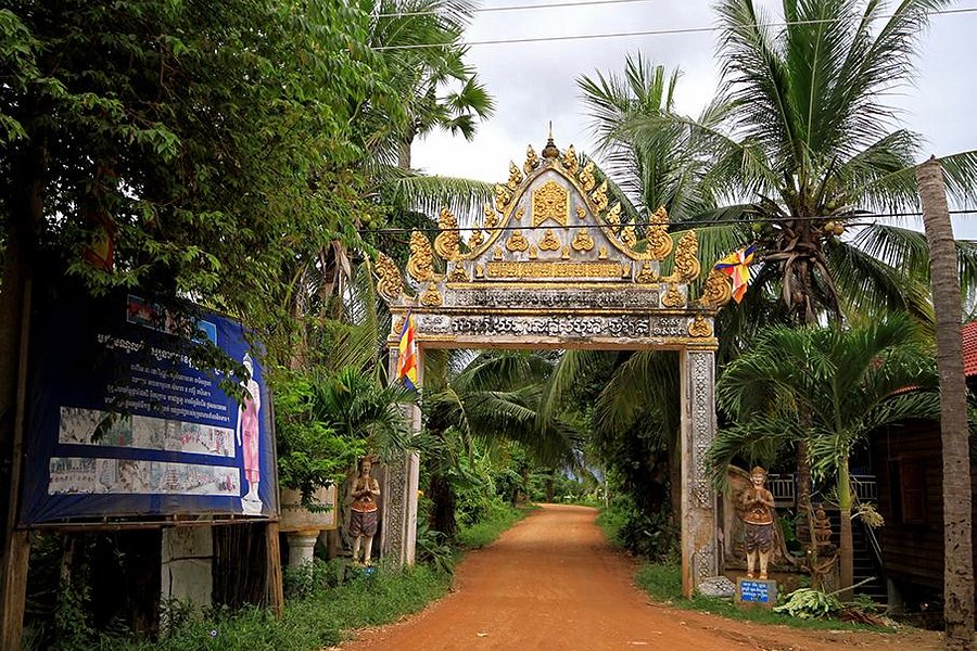Phnom Sambok Pagoda image
