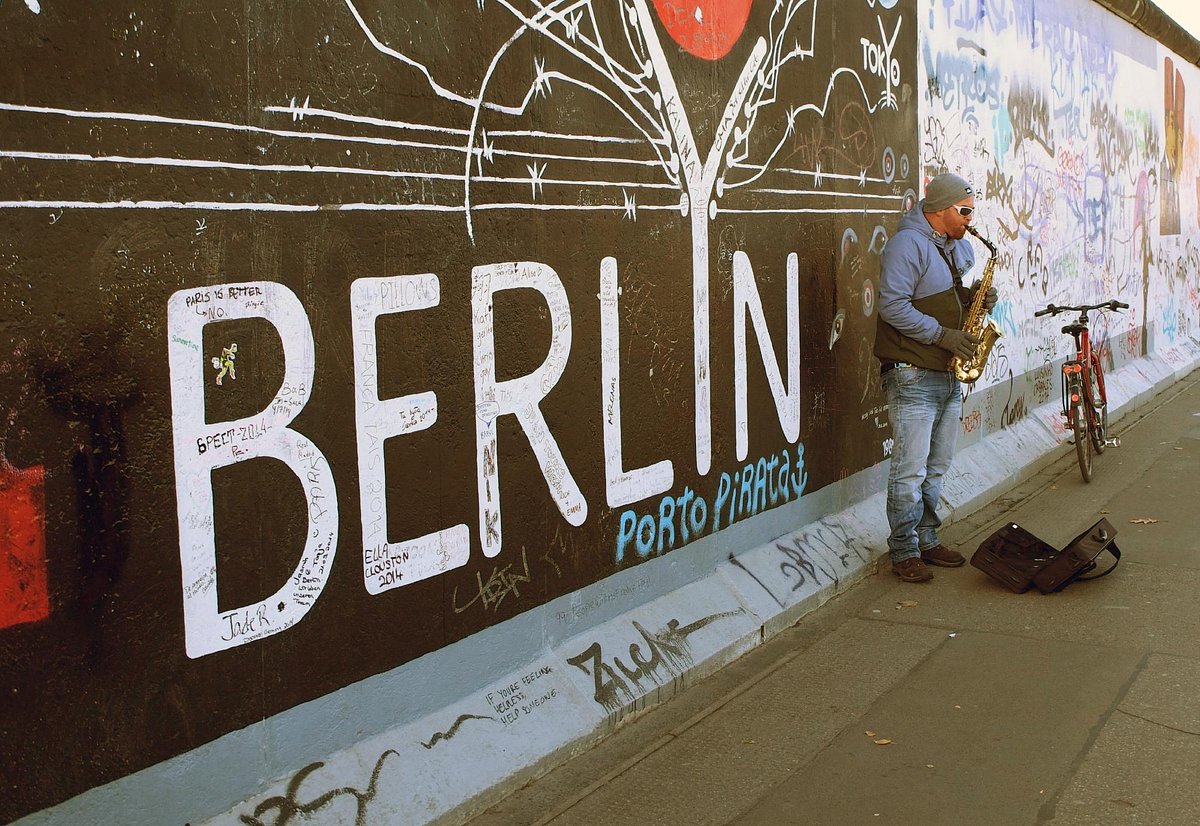 berlin tour and guide