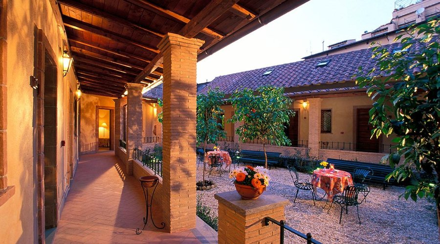 overview onto the courtyard