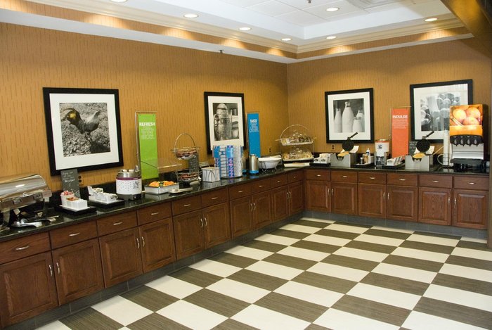 Hampton Inn Easton Parking: Pictures & Reviews - Tripadvisor