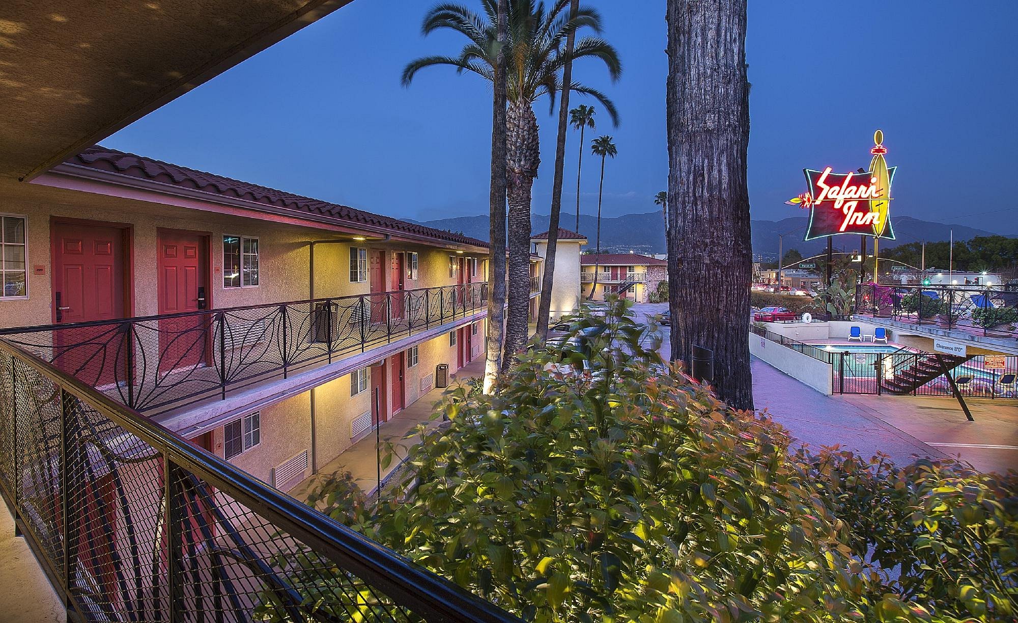 SAFARI INN, A COAST HOTEL Updated 2022 (Burbank, CA)