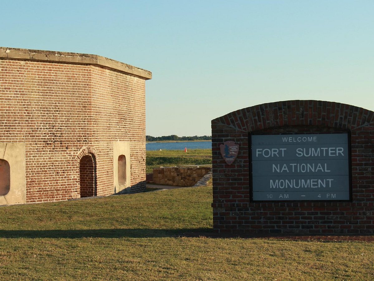 are dogs allowed at fort sumter national monument south carolina