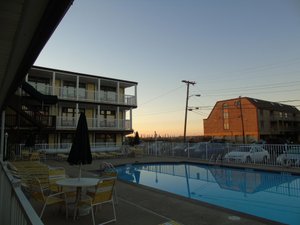 Pool & Beach