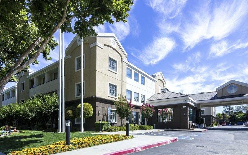 Hotel Exterior Front