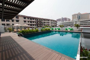Kings Green Hotel in Melaka, image may contain: Hotel, Resort, Pool, Condo