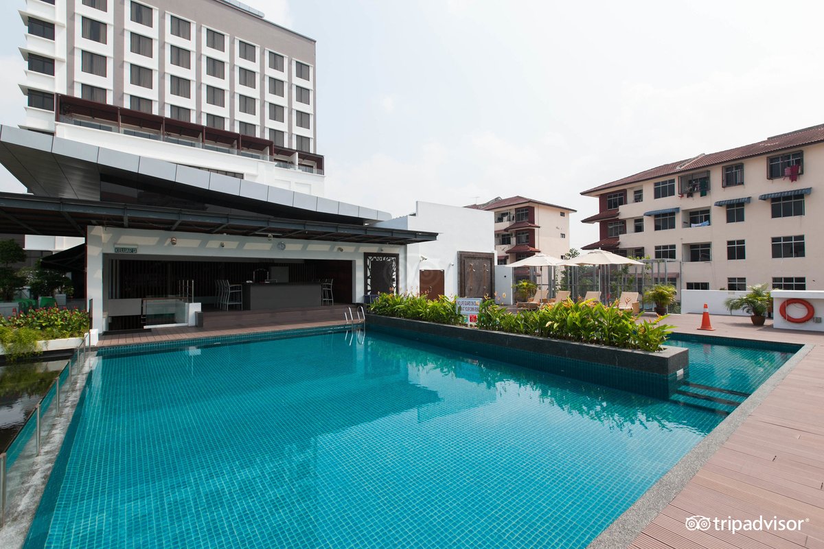 Kings Green Hotel Pool Pictures & Reviews - Tripadvisor