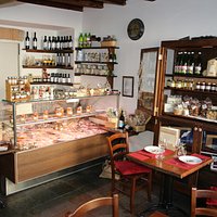 Cernobbio. Restauant Le Specialità Lariane. Un paradis pour les gourmets et connaisseurs..