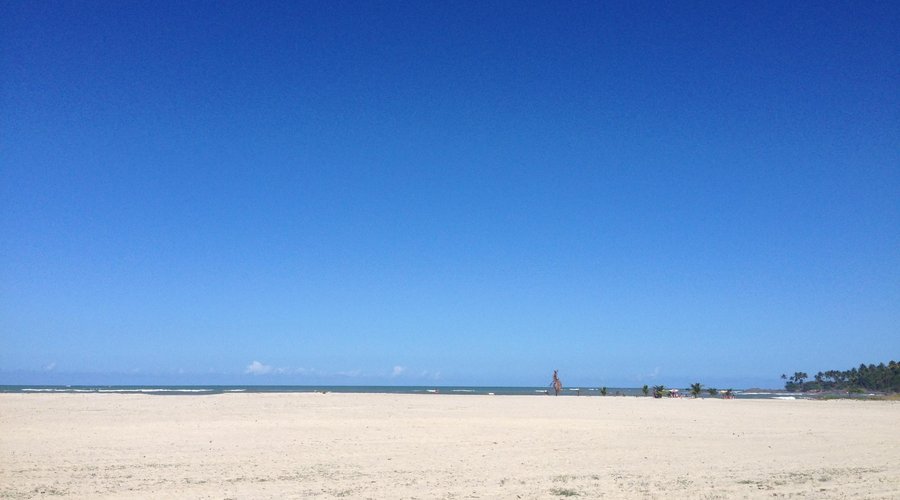 Praia em frente a praça