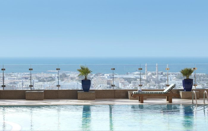 Fairmont Dubai Pool Pictures & Reviews - Tripadvisor