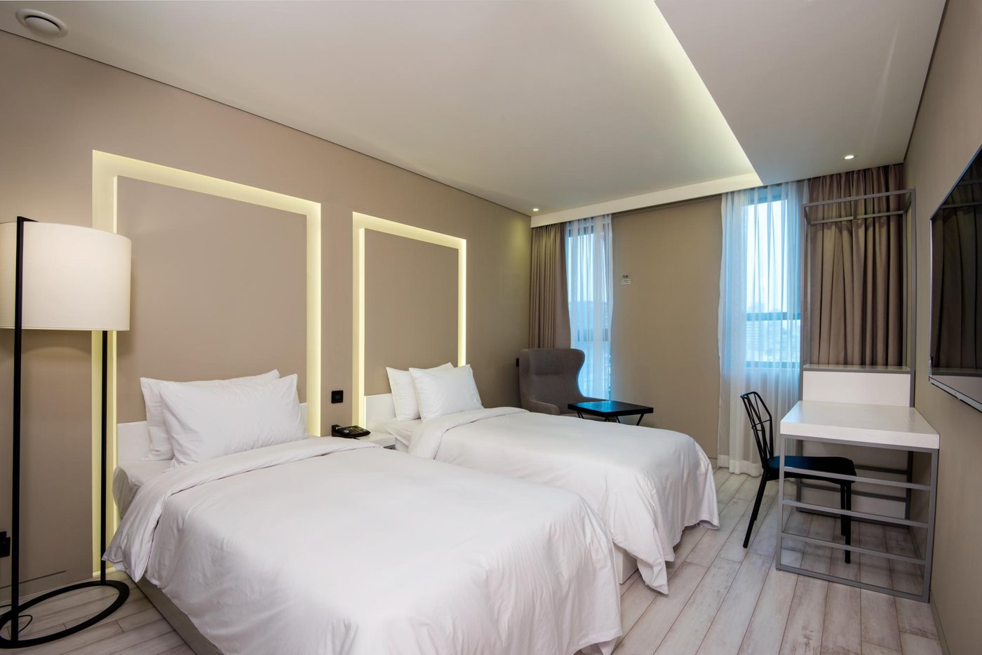 HOTEL THE DESIGNERS LYJ GANGNAM PREMIER 86 (̶1̶0̶9̶) Prices & Reviews