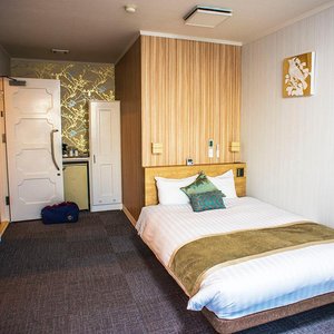 Spacious room