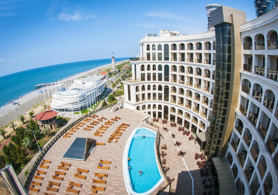 hotel colosseum marina batumi