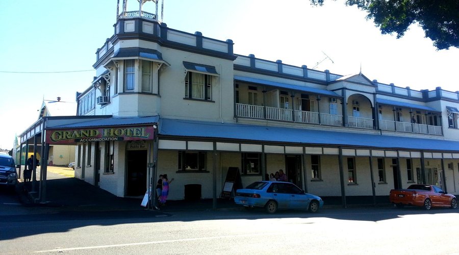 Grand Hotel, Mount Morgan