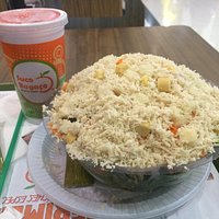 Salada mix de folhas com frango desfiado
