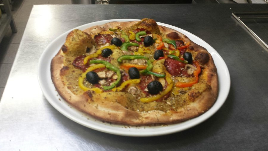New Pizza Hummus Royale, The first Super Food Pizza