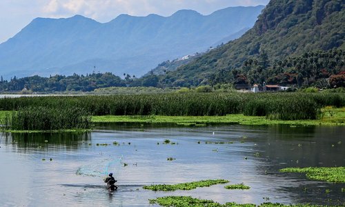 Lake Chapala - father and son fishing