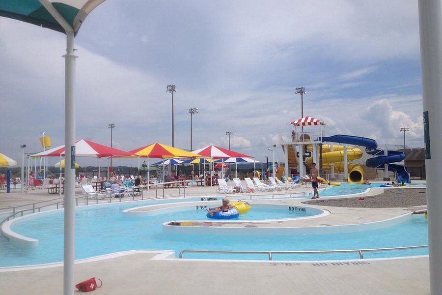 Clarksville Aquatic Center image