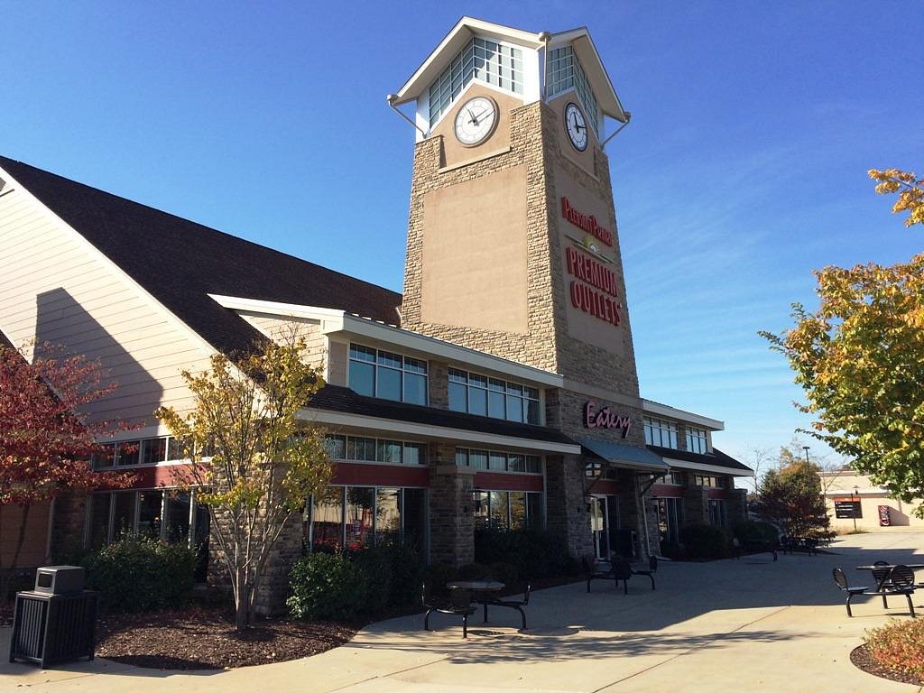 Pleasant Prairie Premium Outlets - All You Need to Know BEFORE You