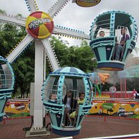 Fun at the "Parque de Diversiones"
