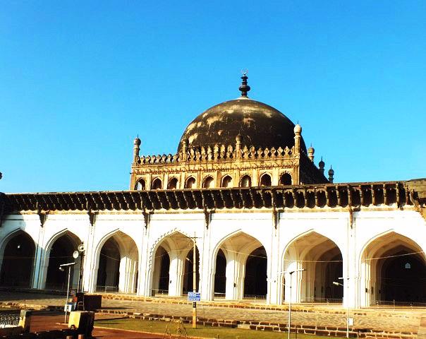 Gol gumbaz hi-res stock photography and images - Page 2 - Alamy