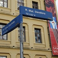 Localizada no centro da cidade
