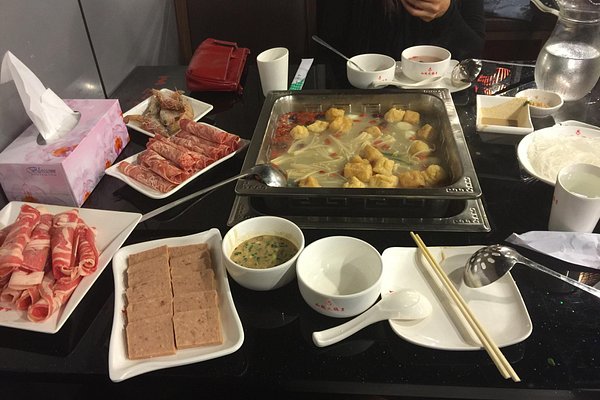 Split hotpot - Picture of Yuxiang Mini Hot Pot, Sydney - Tripadvisor