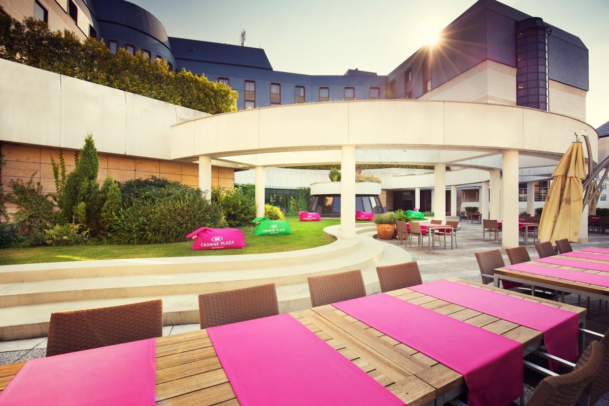 CROWNE PLAZA BRATISLAVA, AN IHG HOTEL Updated 2022 (Slovakia)