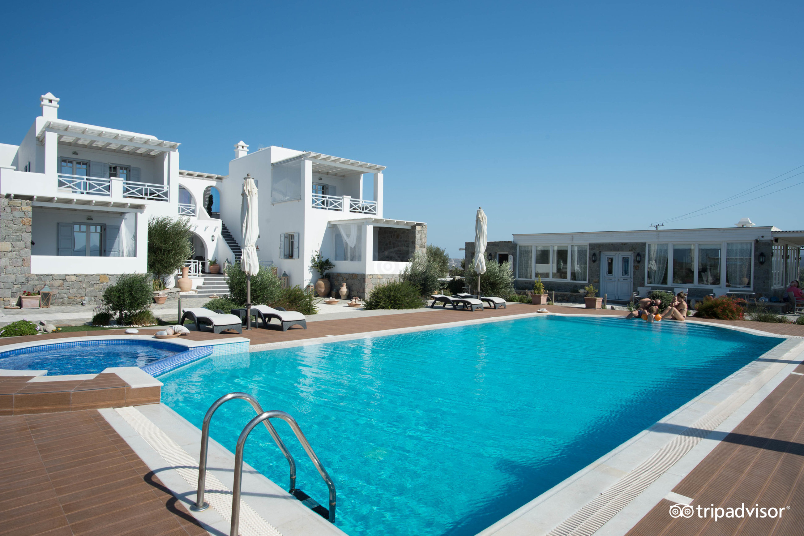 Miland Suites Pool: Pictures & Reviews - Tripadvisor