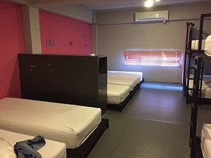 Female dorm 9 beds | ห้องนอนรวมหญิง