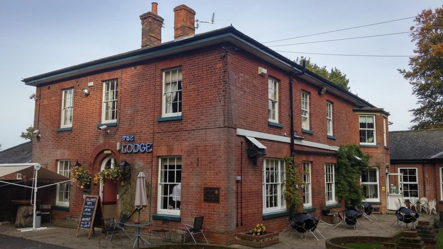 THE LODGE COUNTRYHOUSE, Salhouse - Restaurant Reviews, Photos & Phone Number - Tripadvisor