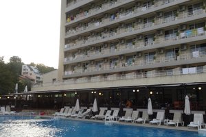 Pool & Beach