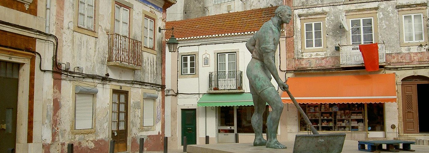 Vila de Alcochete, estatua do salineiro