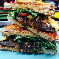Grilled Cheese Cheeseburger