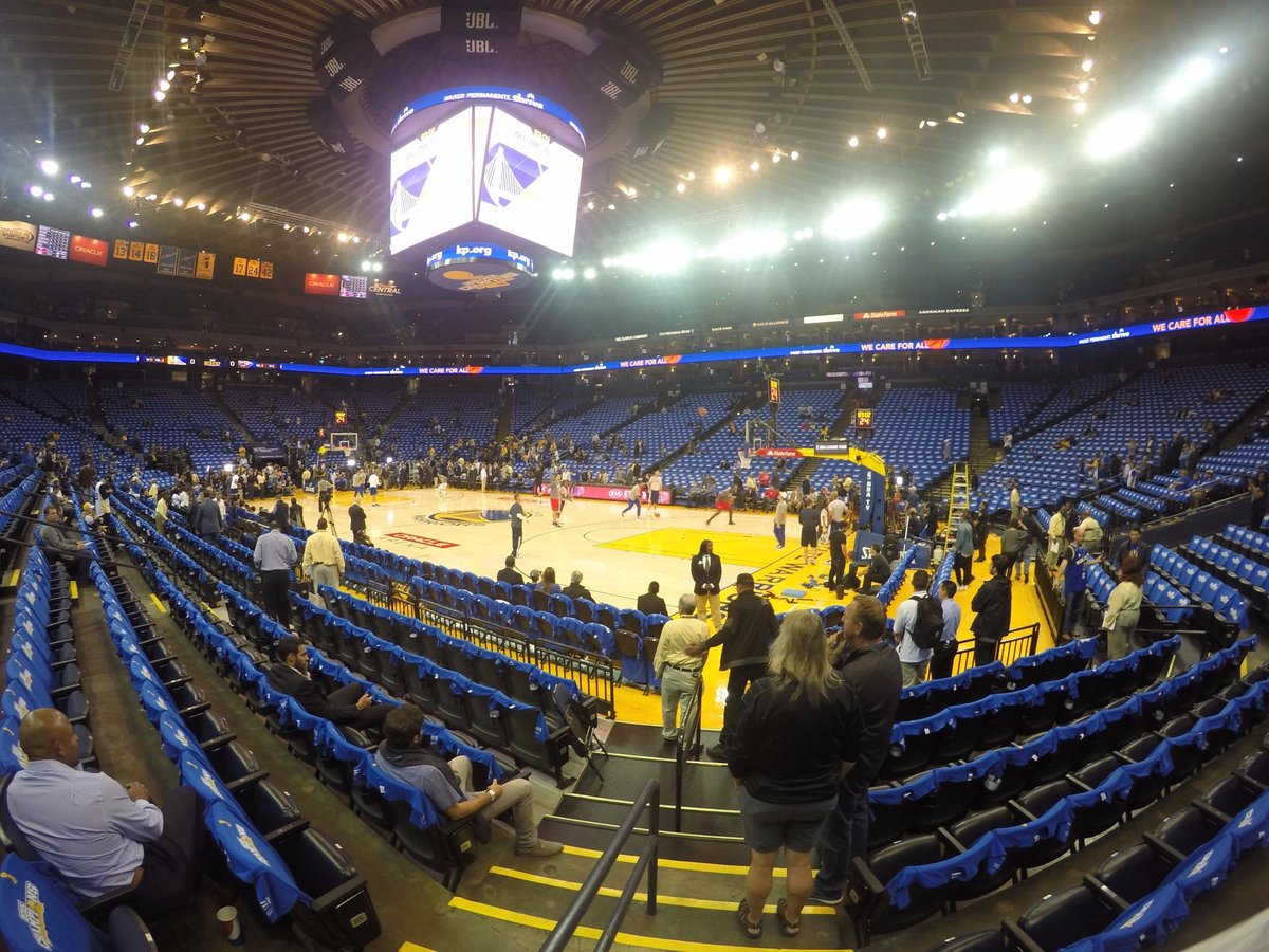 Oracle Arena Outside