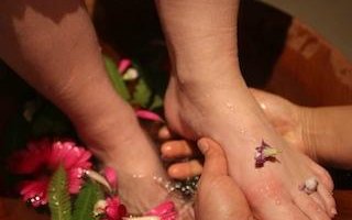 Each treatment begins with a foot scrub