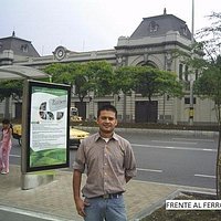 Frente al tranvía