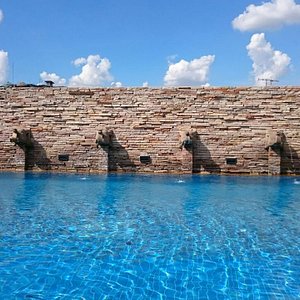 Buddy Lodge Hotel in Bangkok, image may contain: Pool, Swimming Pool, Villa, Resort