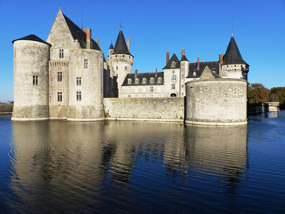 Visits et prices  Château de Sully-sur-Loire