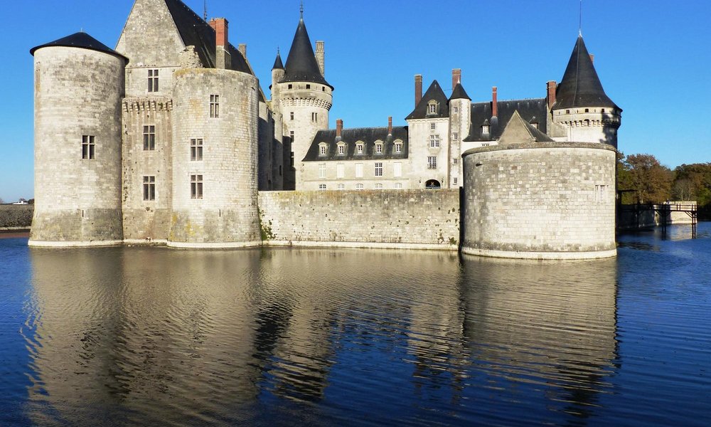 château de sully sur loire