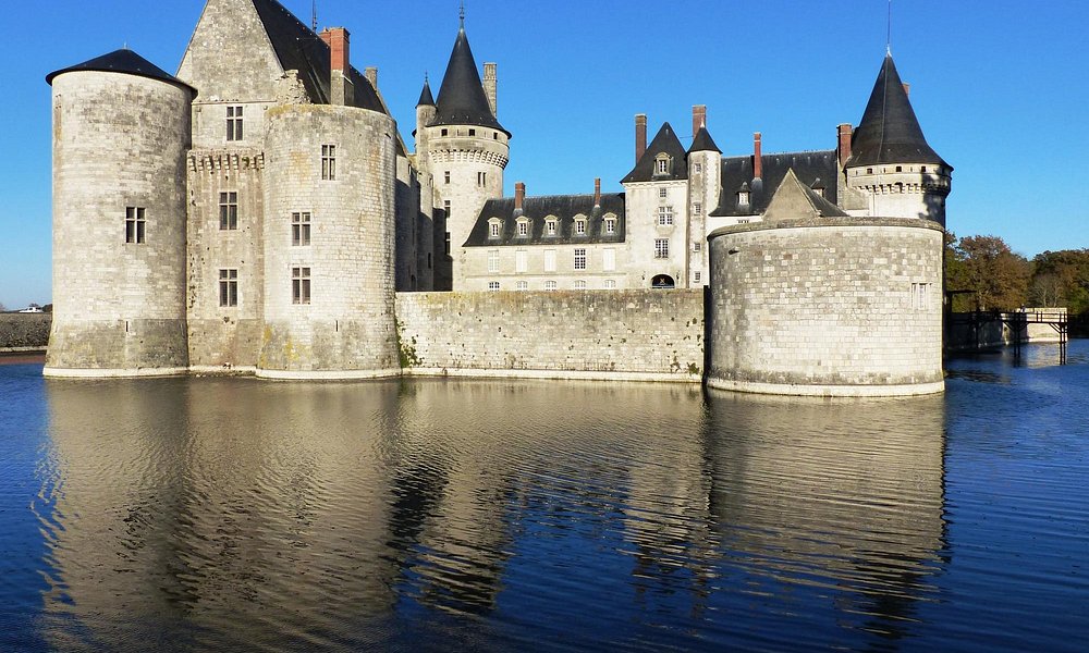 château de sully sur loire