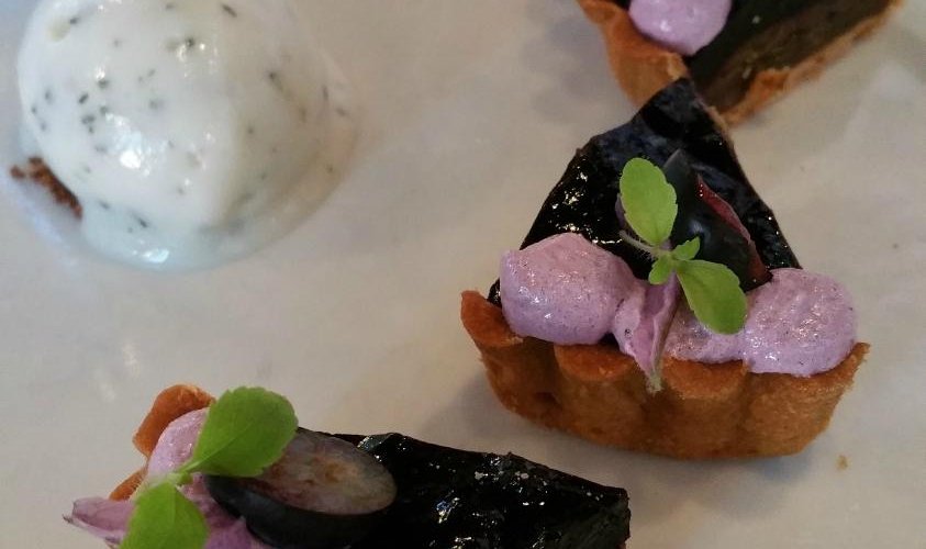 Blåbær og lakristerte med Jørns yoghurtis