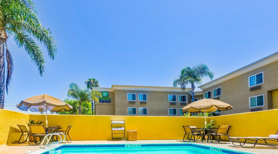 Enjoy San Diego's year-round beautiful weather with our outdoor pool.
